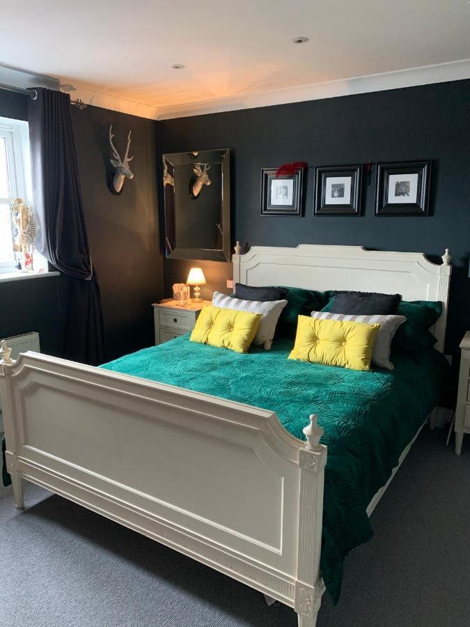 Stylish 3 Bedroom Townhouse For 5 Guests, Set In The Medieval Grid With Off Street Parking Bury St. Edmunds Exterior photo
